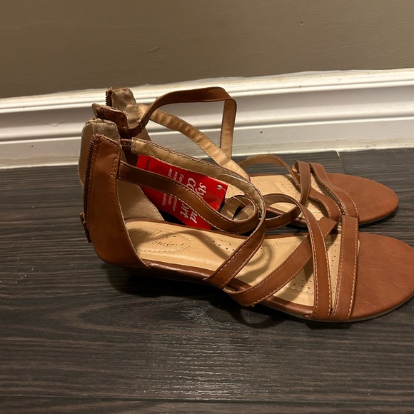 Cute Dexflex Comfort strap sandals - Picture 3 of 6